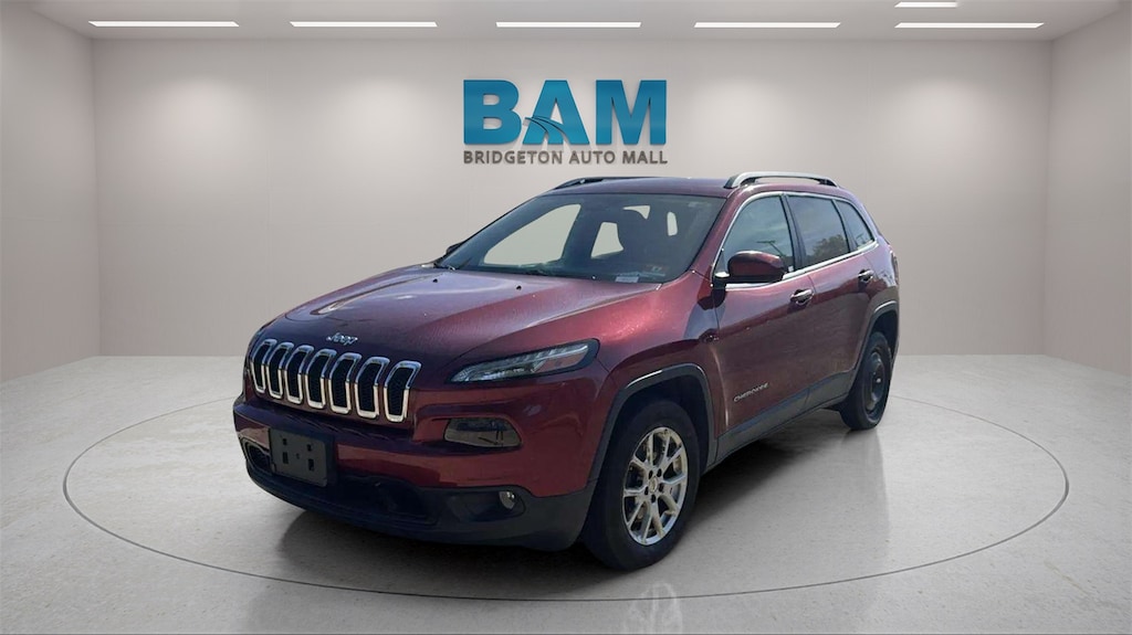 Used 2017 Jeep Cherokee Latitude 4x4 SUV