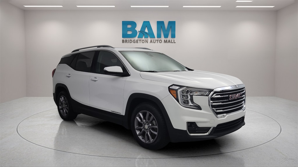 Used 2023 GMC Terrain SLT SUV