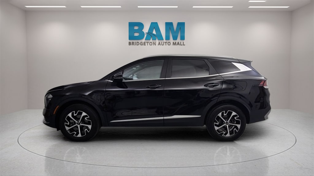 Used 2023 Kia Sportage EX SUV