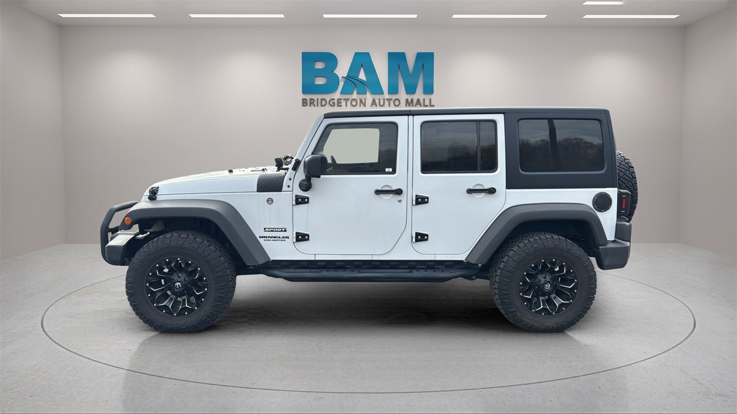 2017 Jeep Wrangler Unlimited Sport photo 4