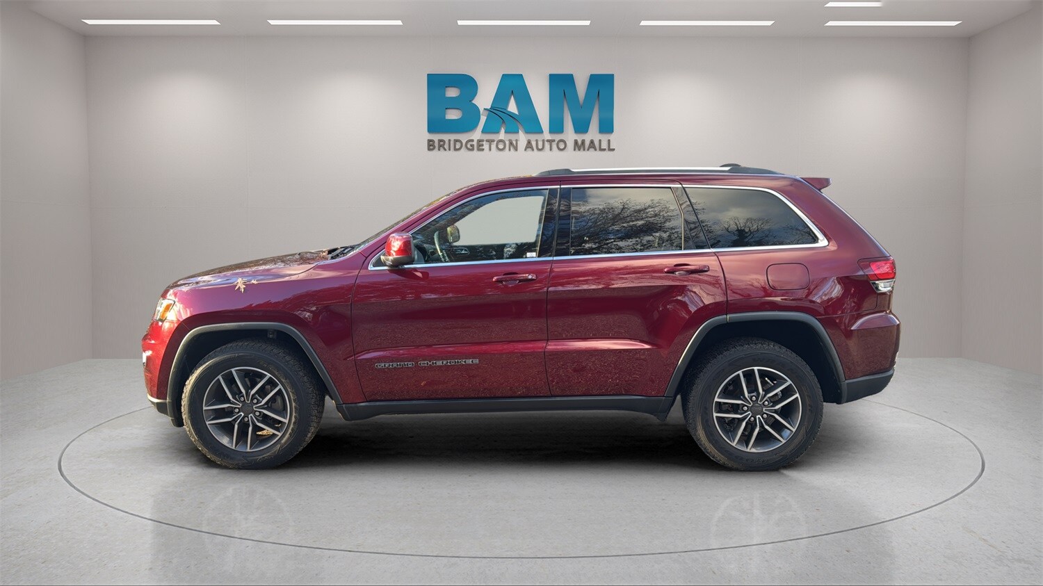 2020 Jeep Grand Cherokee Laredo E photo 4