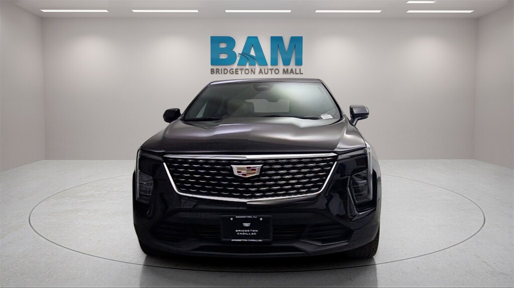 Used 2024 CADILLAC XT4 Luxury SUV
