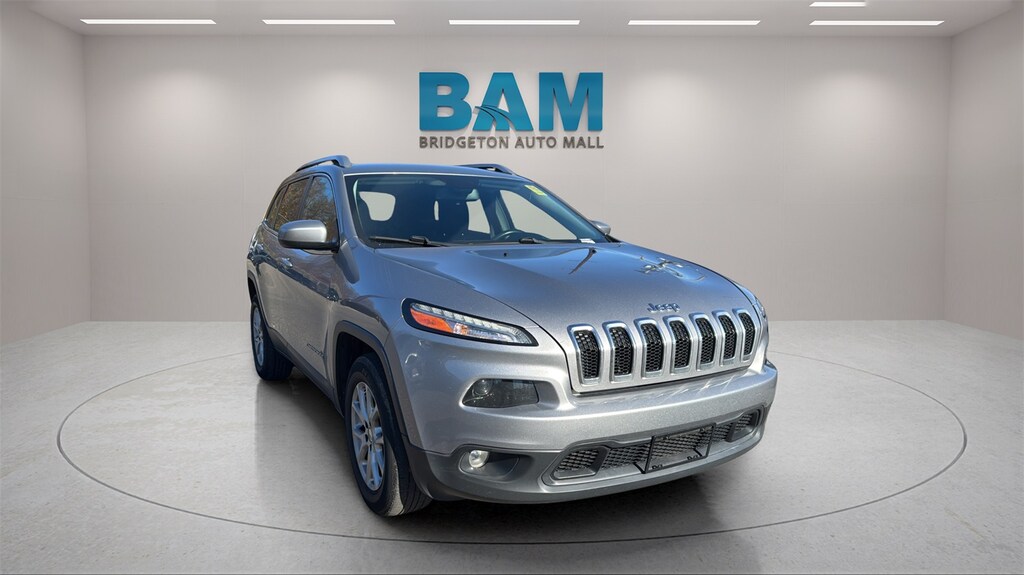 Used 2015 Jeep Cherokee Latitude 4x4 SUV