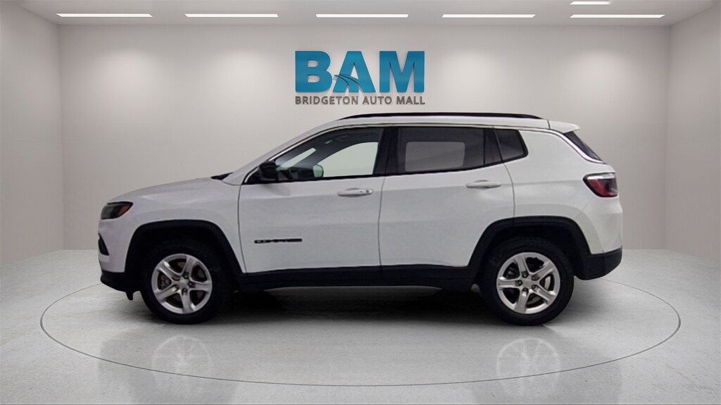 Used 2024 Jeep Compass Latitude SUV