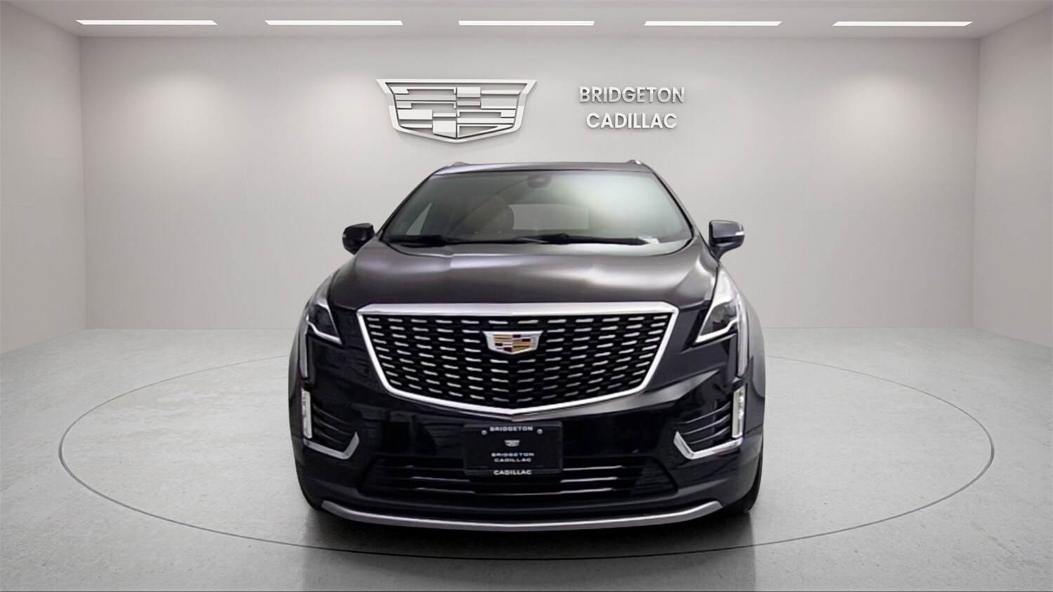 2022 Cadillac XT5 Premium Luxury photo 2