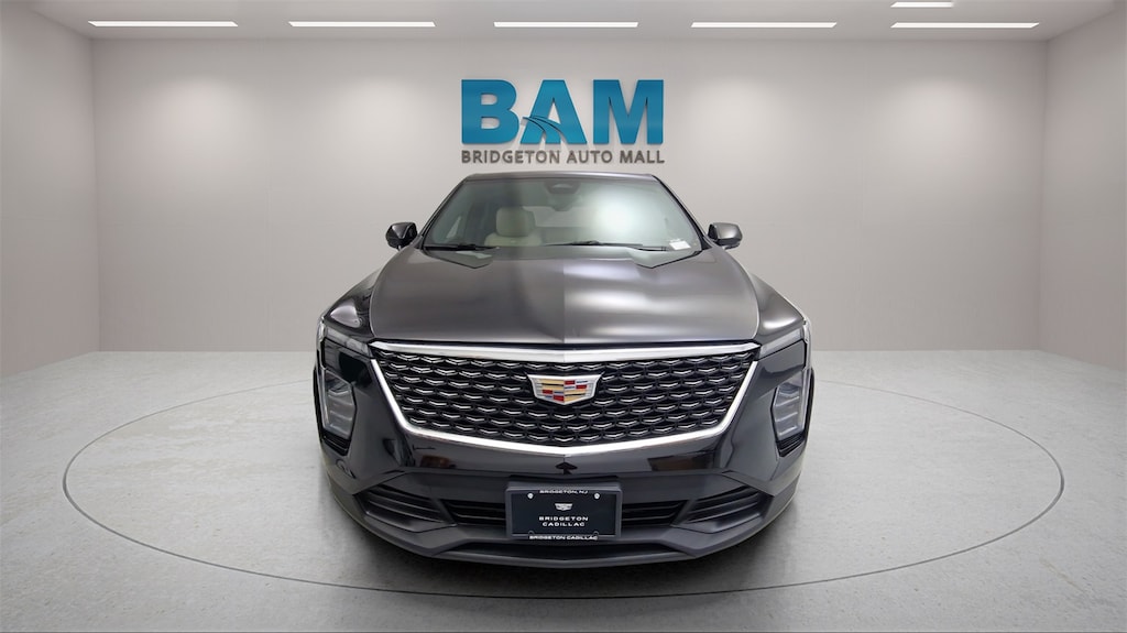 Used 2024 CADILLAC XT4 Luxury SUV
