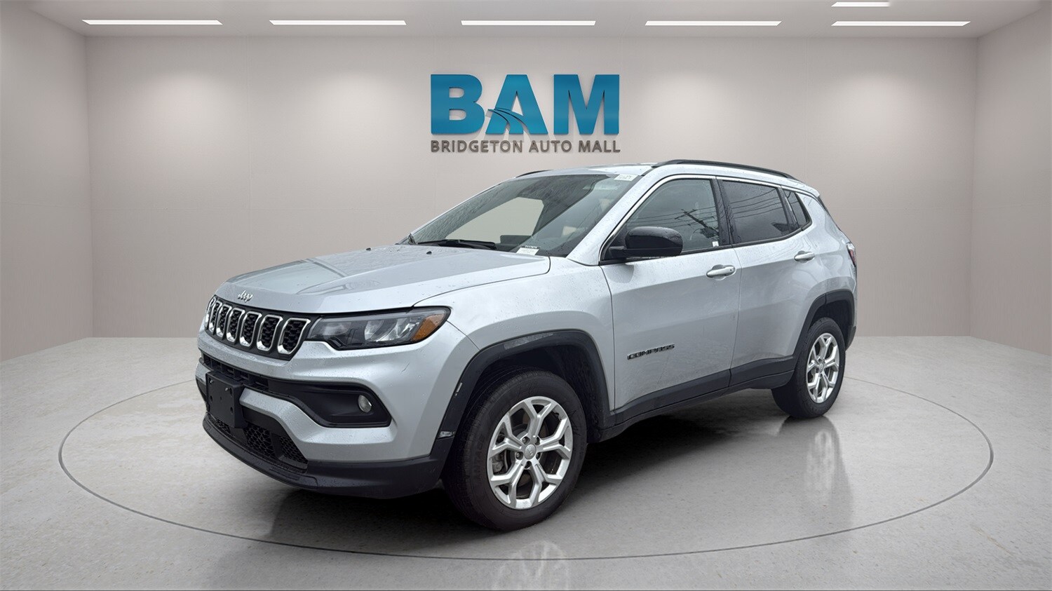 2024 Jeep Compass Latitude photo 2
