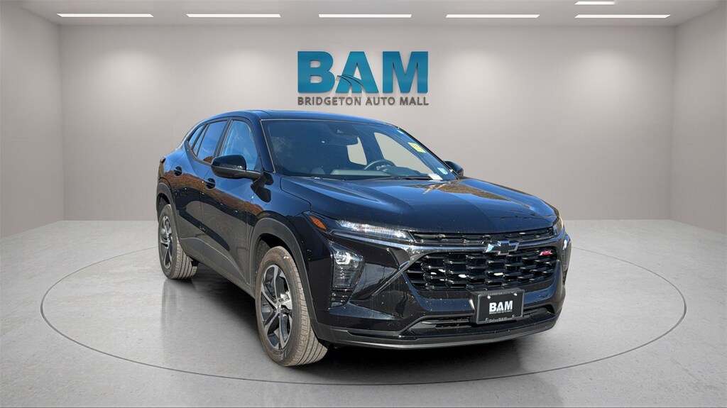 Used 2025 Chevrolet Trax 1RS SUV