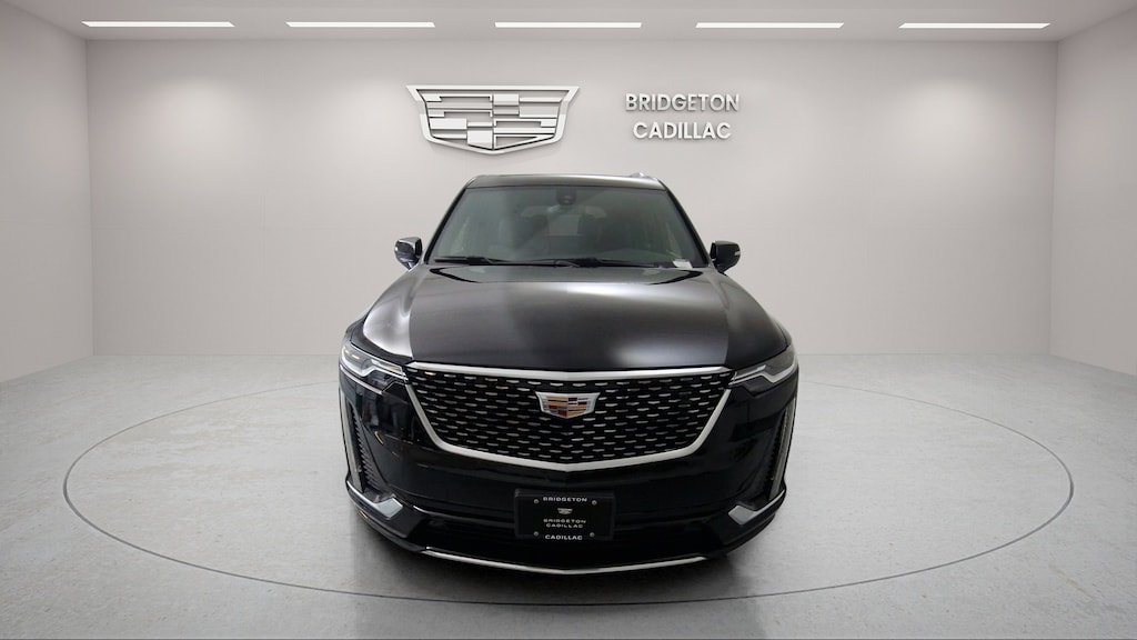New 2025 CADILLAC XT6 Luxury SUV