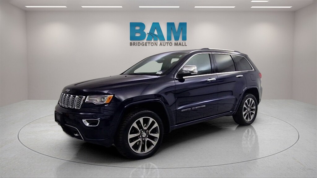 Used 2017 Jeep Grand Cherokee Overland 4x4 SUV