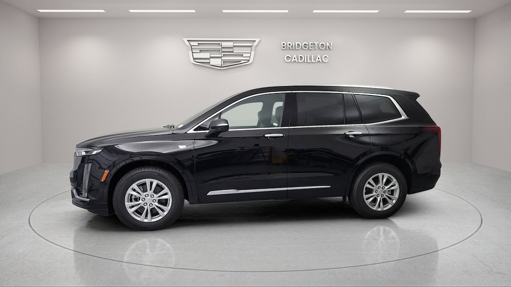 New 2025 CADILLAC XT6 Luxury SUV