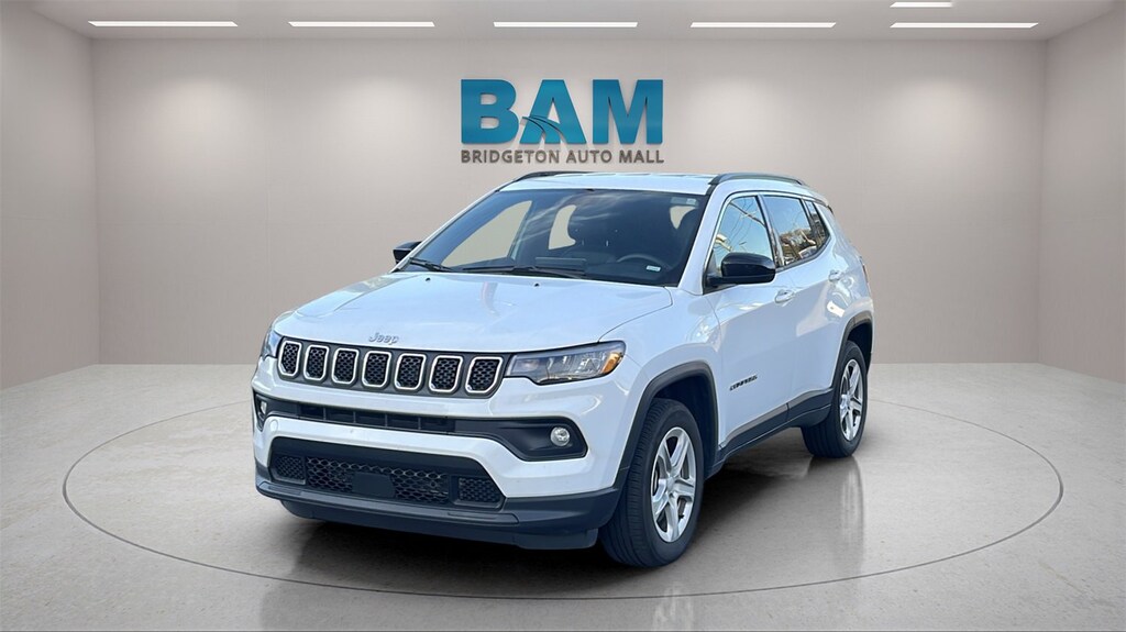 Used 2024 Jeep Compass Latitude