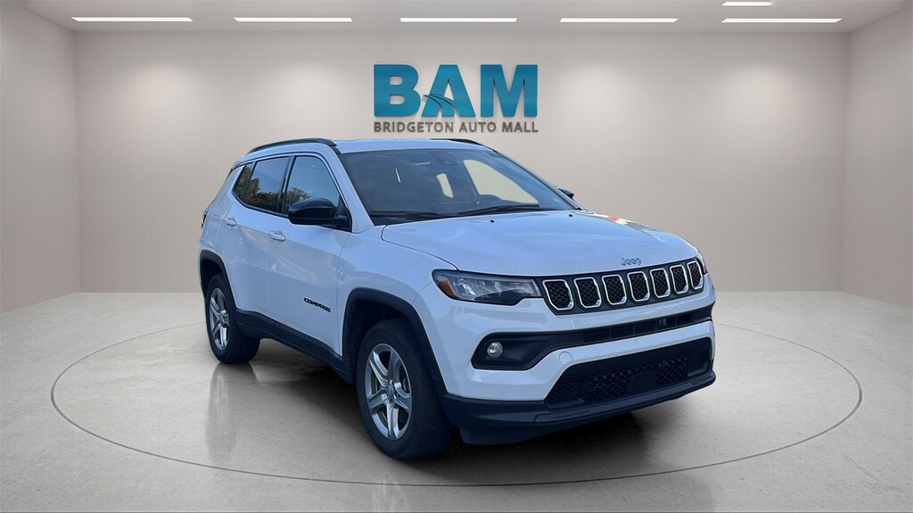 Used 2024 Jeep Compass Latitude