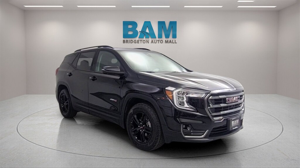 Used 2022 GMC Terrain AT4 SUV