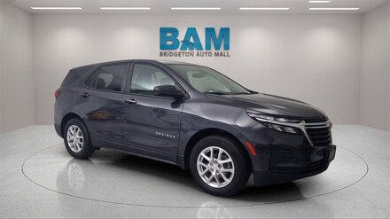 2022 Chevrolet Equinox LS SUV