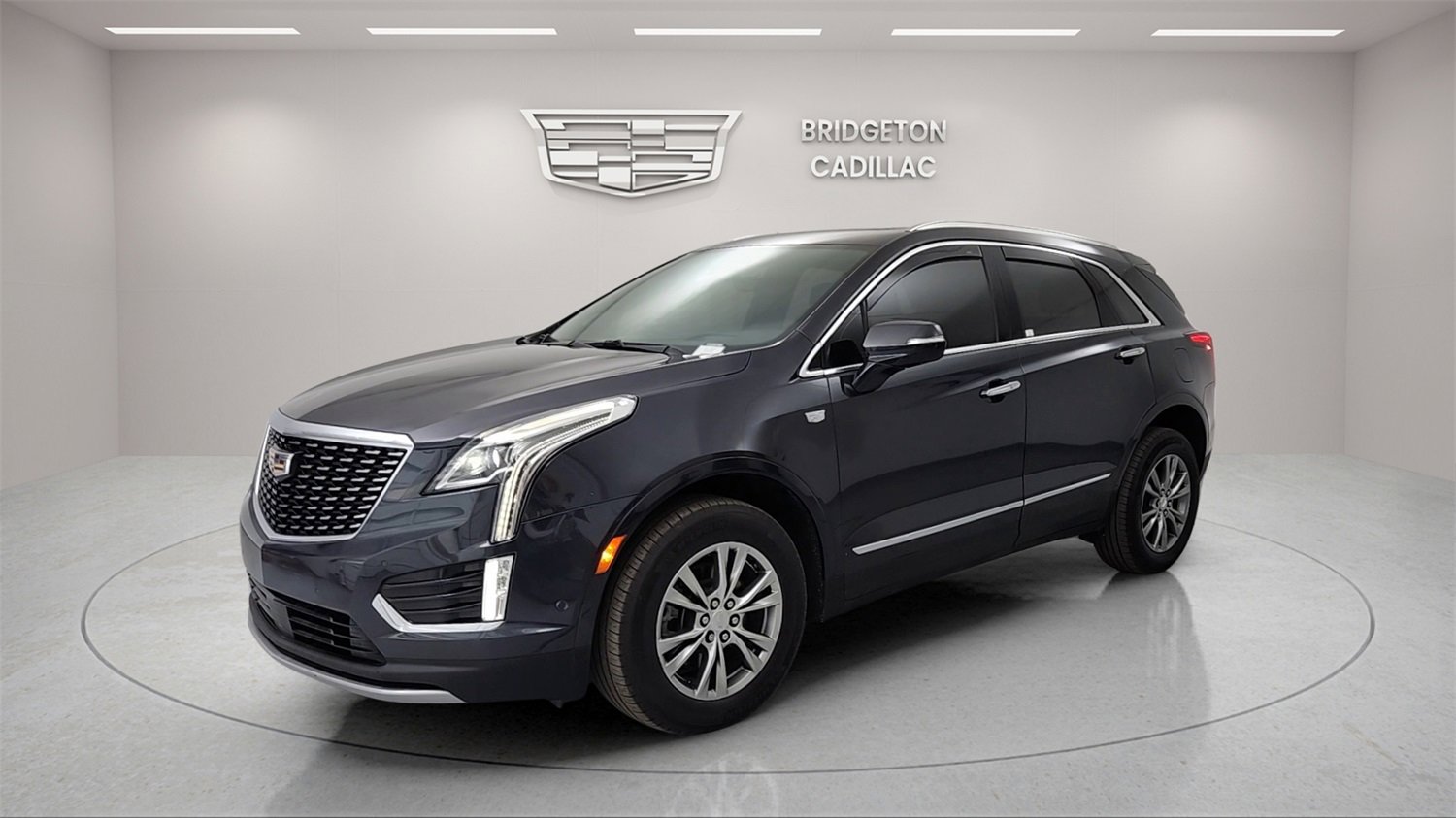 2022 Cadillac XT5 Premium Luxury photo 3
