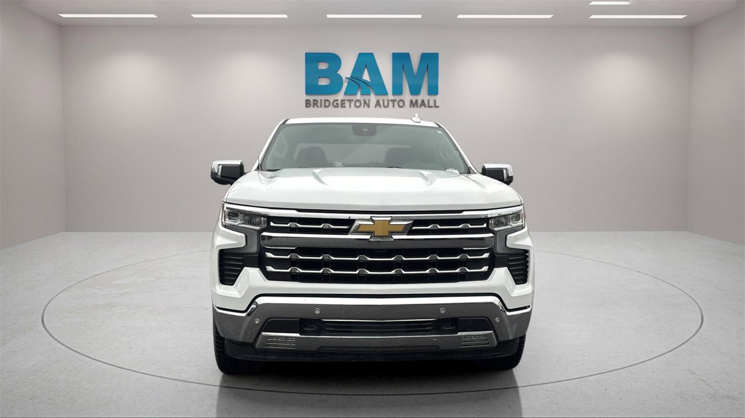 2023 Chevrolet Silverado 1500 LTZ photo 2