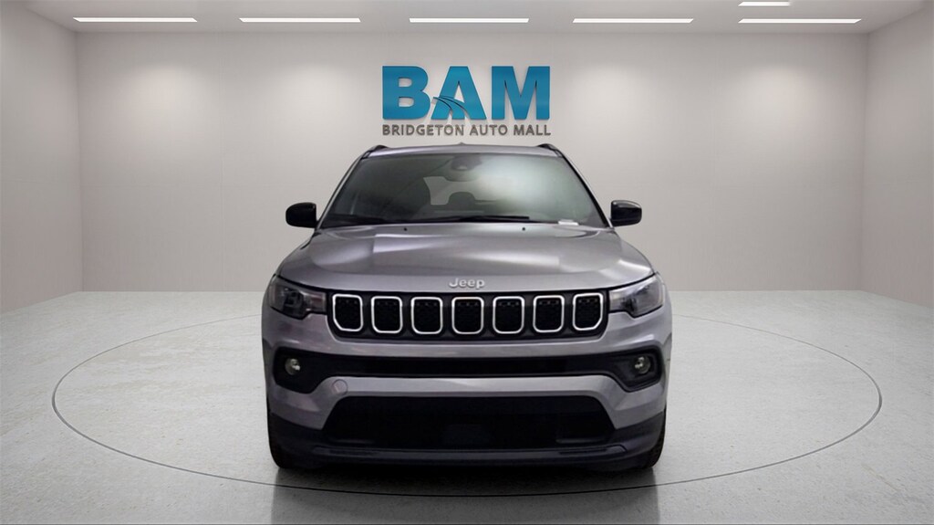 Used 2024 Jeep Compass Latitude