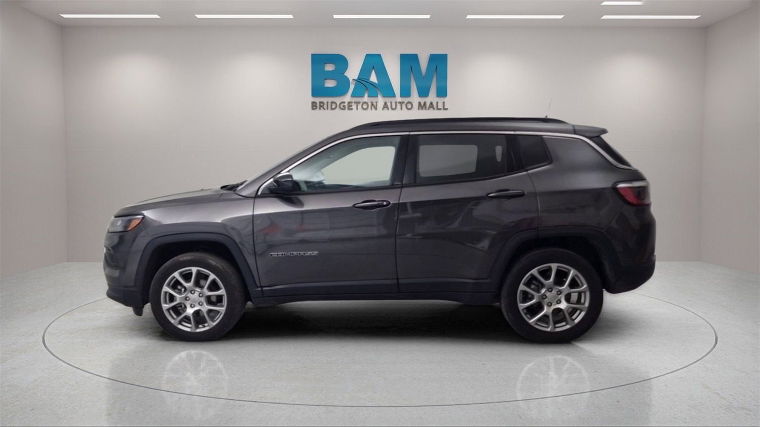 2022 Jeep Compass Latitude Lux photo 4