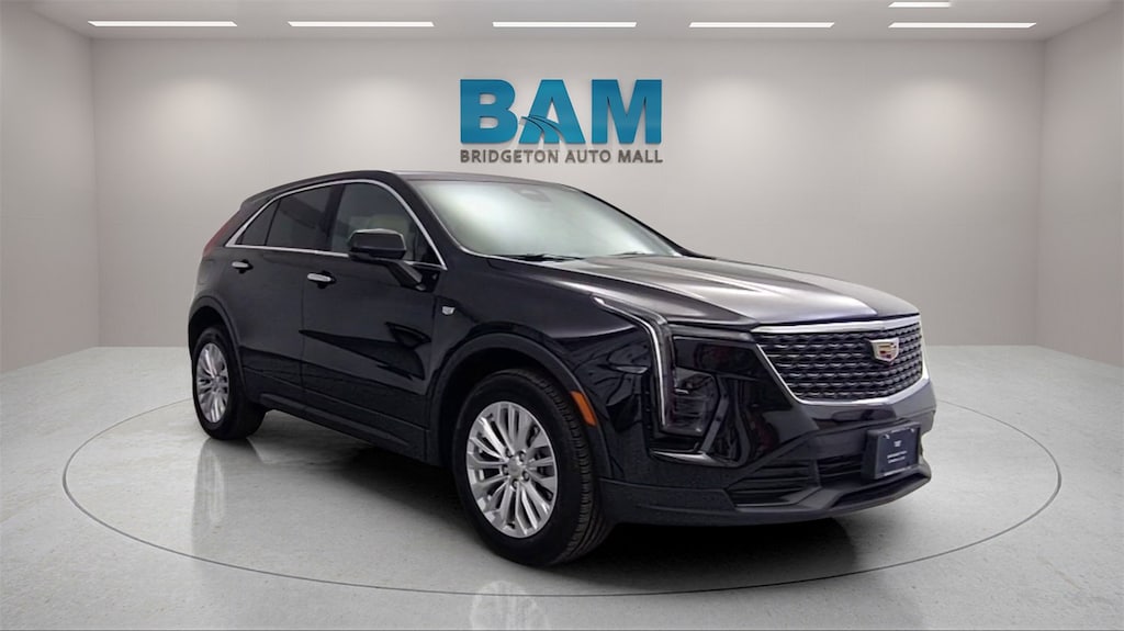 Used 2024 CADILLAC XT4 Luxury SUV