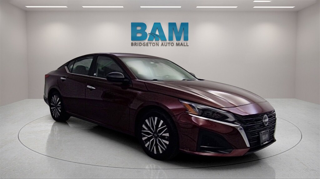 Used 2024 Nissan Altima 2.5 SV