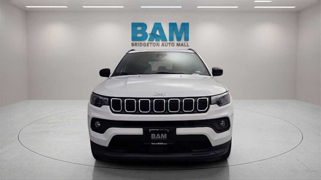 Used 2024 Jeep Compass Latitude