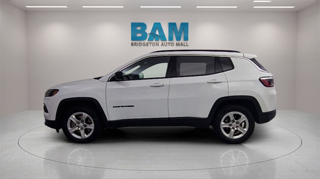 Used 2024 Jeep Compass Latitude