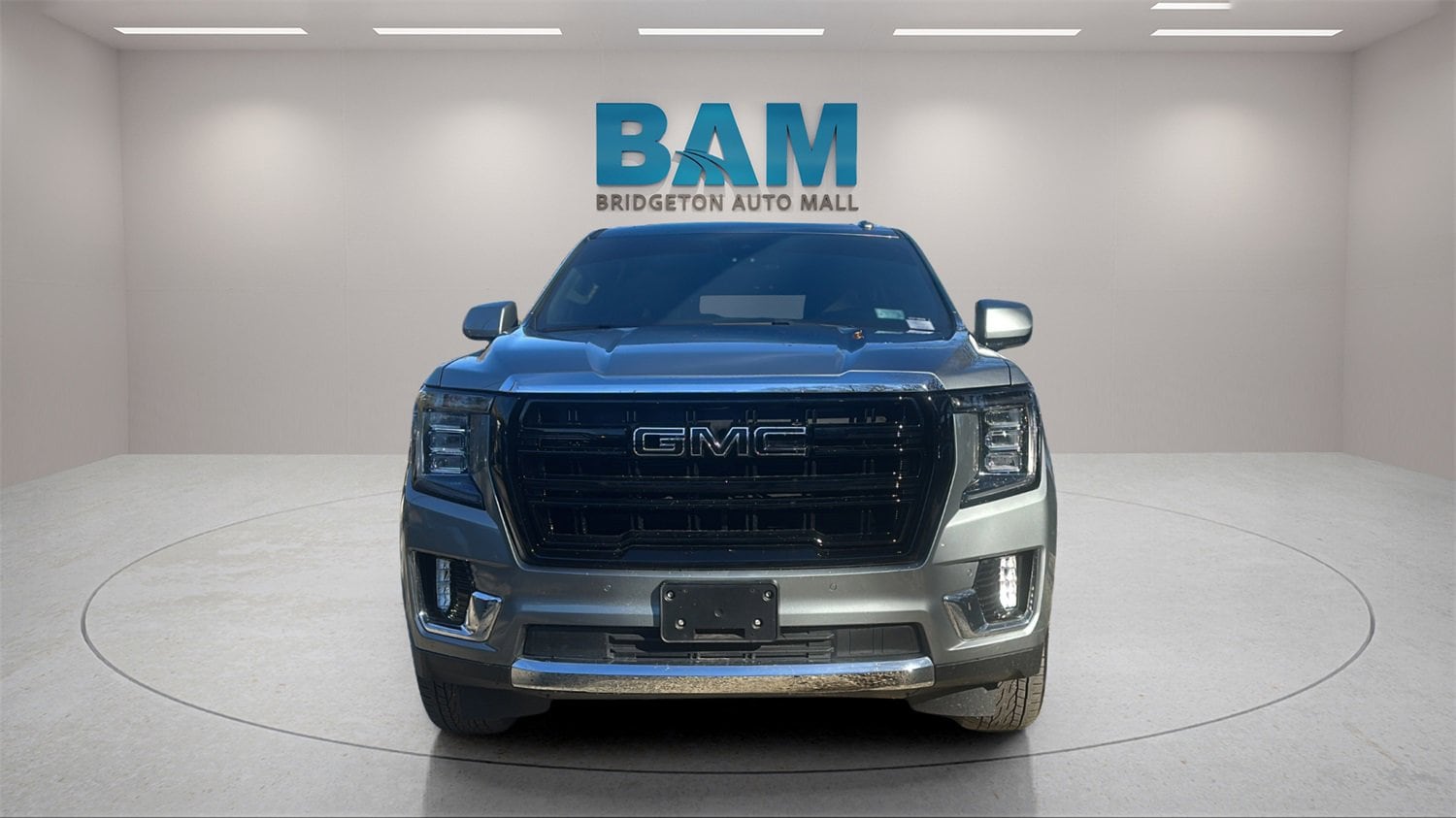 2024 GMC Yukon XL SLT's photo