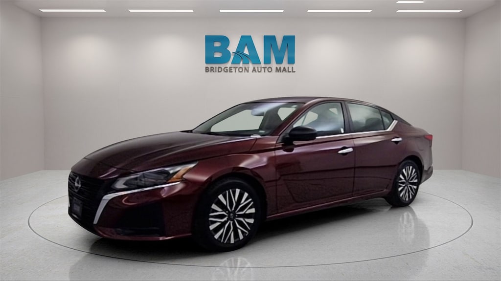 Used 2024 Nissan Altima 2.5 SV