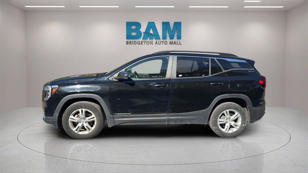 Used 2022 GMC Terrain SLE SUV