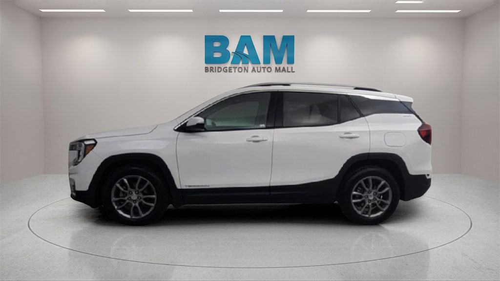Used 2023 GMC Terrain SLT SUV
