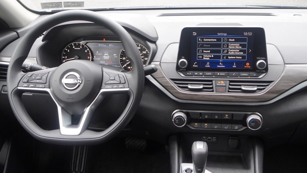 2025 Nissan Altima SV Special Edition photo 3