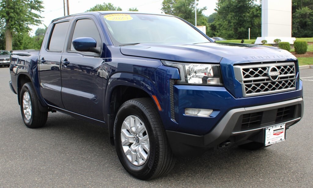 2023 Nissan Frontier SV photo 3