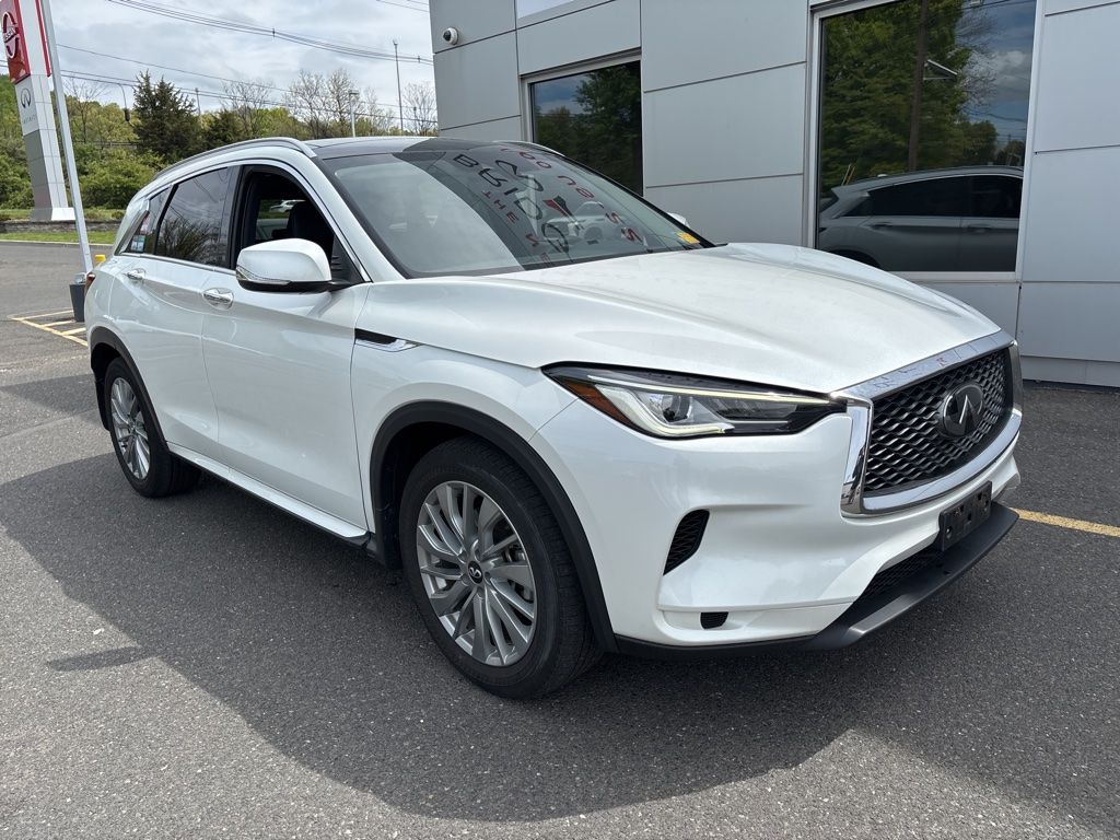 2023 INFINITI QX50 Luxe