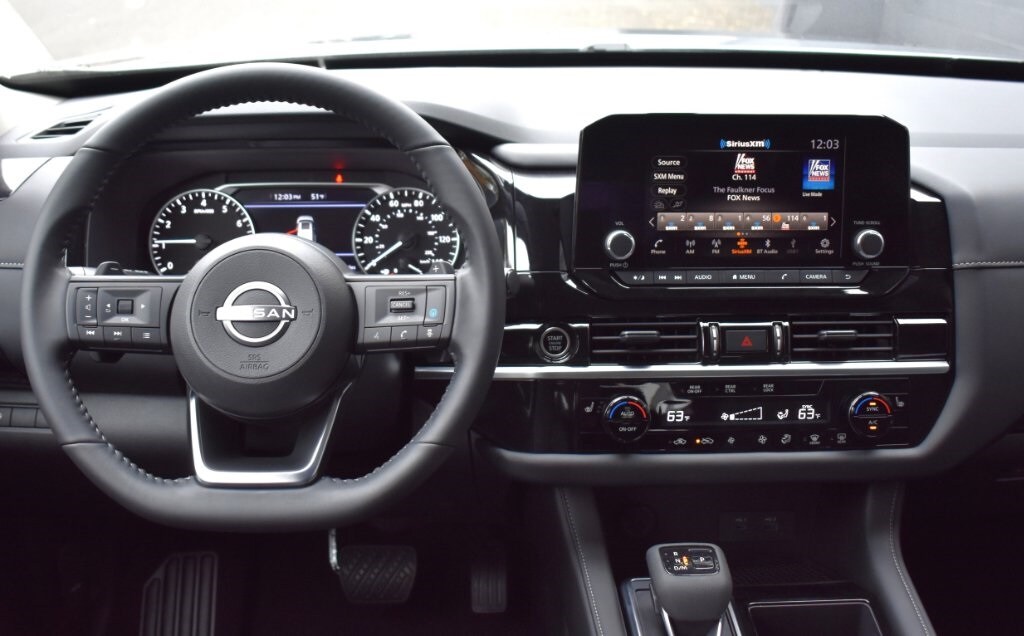 2025 Nissan Pathfinder SV photo 3