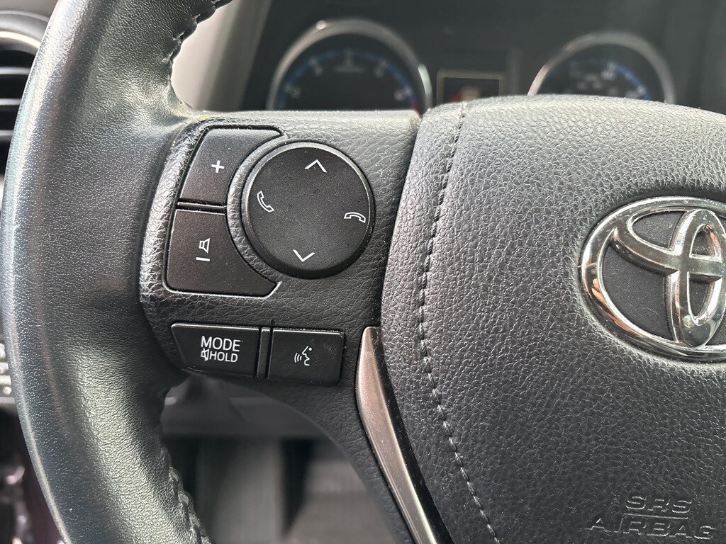2017 Toyota RAV4 Limited SE Platinum photo 3