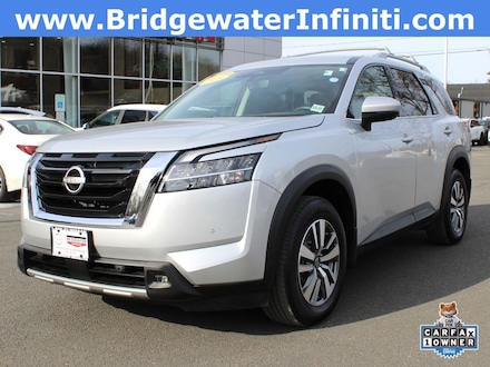 2023 Nissan Pathfinder SL SUV