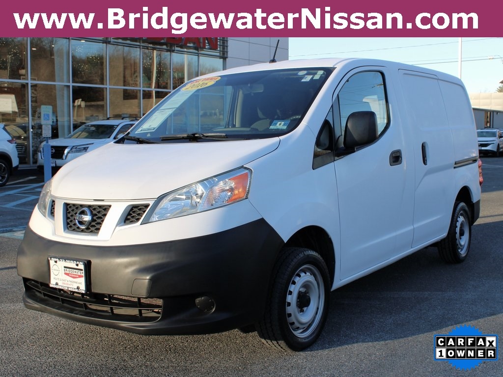 2016 Nissan NV200 S's photo