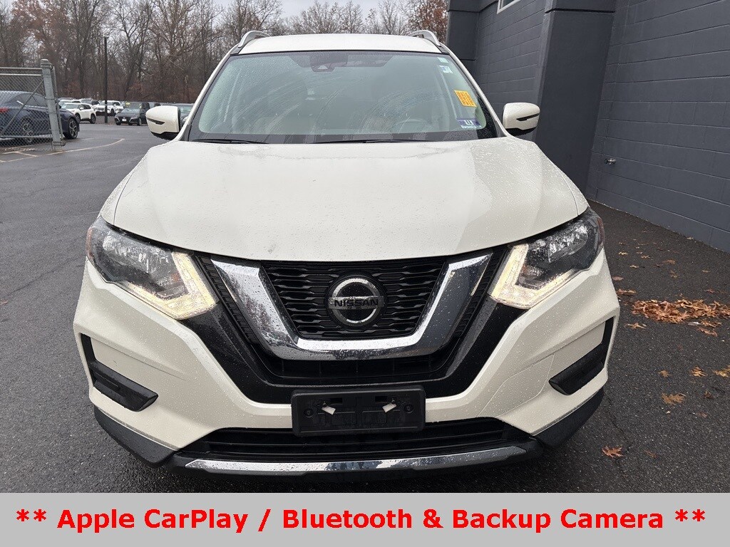 2020 Nissan Rogue SV photo 2