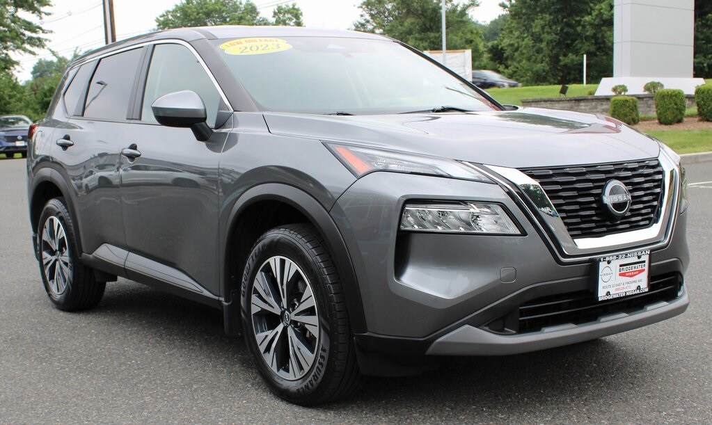 2023 Nissan Rogue SV AWD photo 2