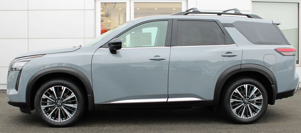 New 2026 Nissan Pathfinder Platinum SUV