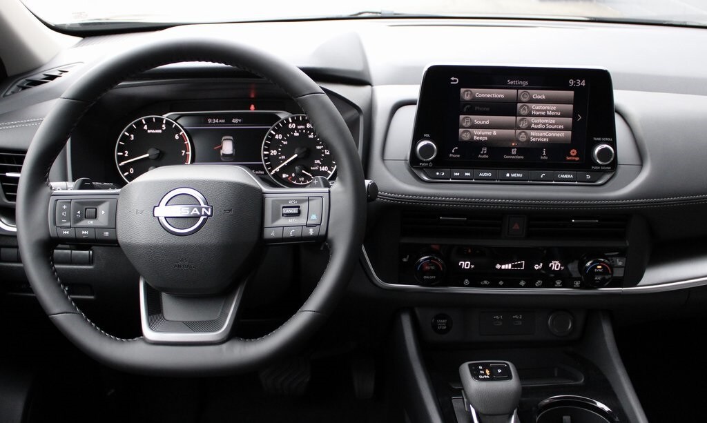 2026 Nissan Rogue SV photo 3