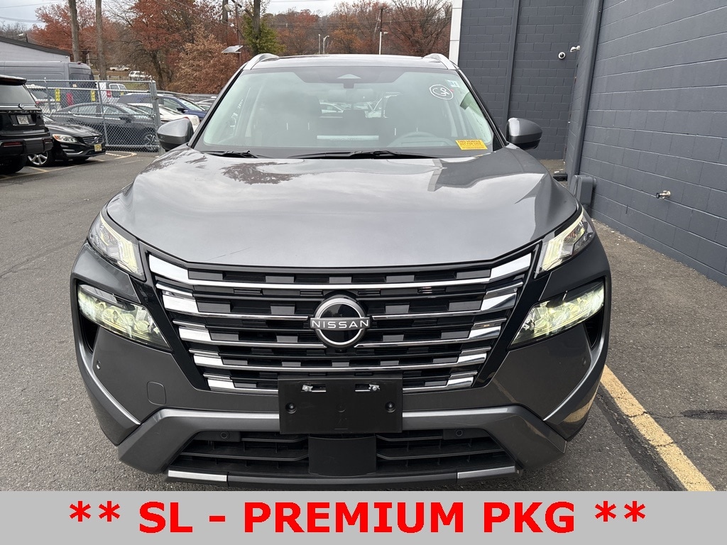 Used 2025 Nissan Rogue SL SUV