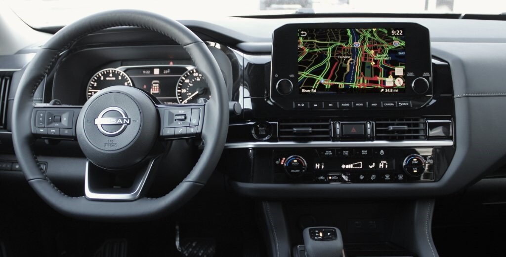 2025 Nissan Pathfinder SL photo 3