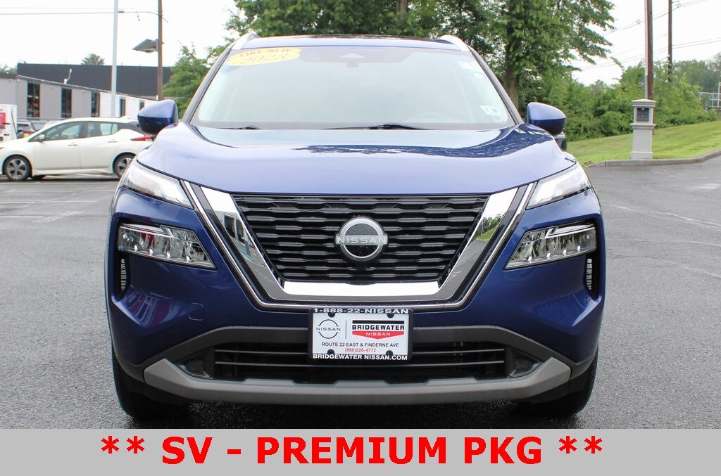 2023 Nissan Rogue SV photo 2