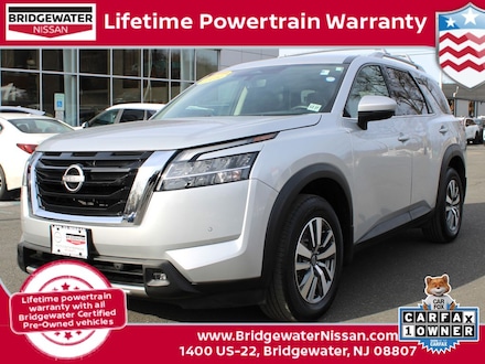 2023 Nissan Pathfinder SL SUV