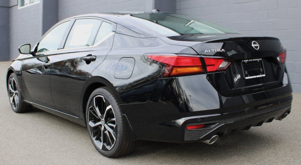 New 2025 Nissan Altima SR Sedan