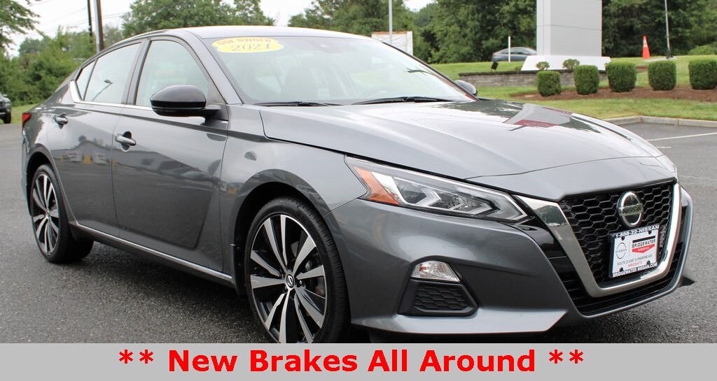 2021 Nissan Altima 2.5 SR photo 2
