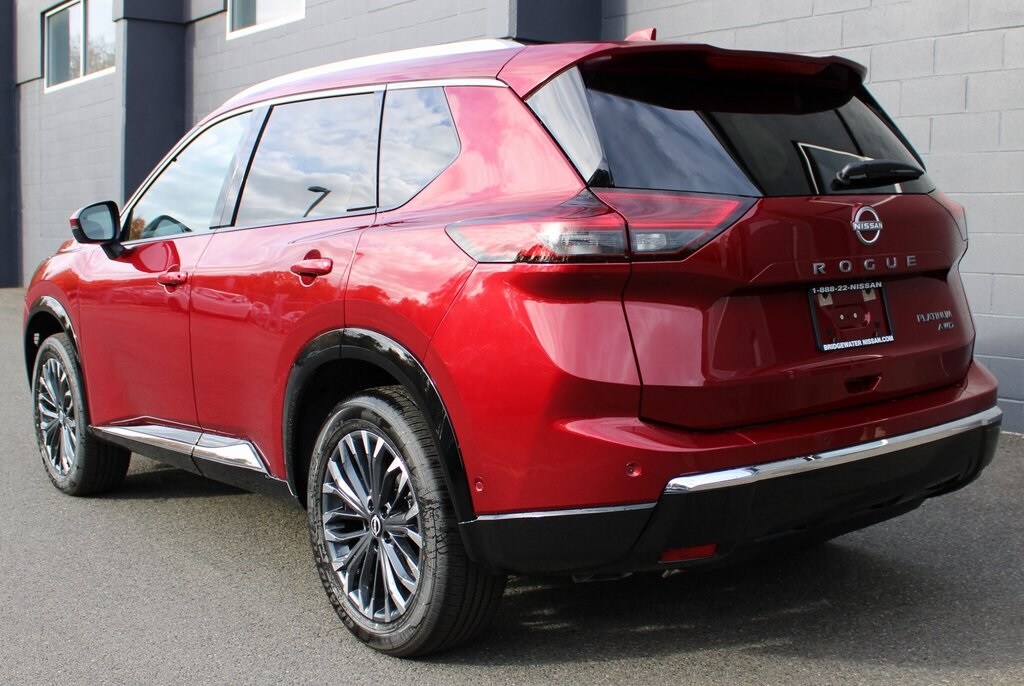 2026 Nissan Rogue Platinum photo 2