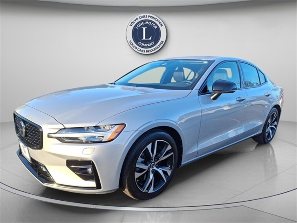 Used 2025 Volvo S60 B5 Core Sedan